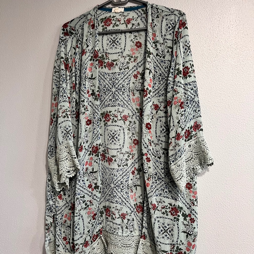Laria Crochet Trim Open Front Woven